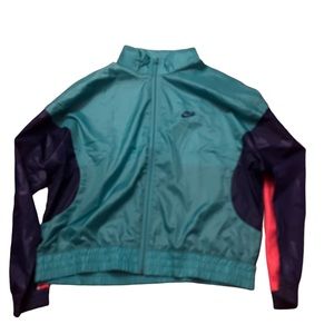 Nike woman’s jacket